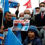 В Турции прошли акции протеста против визита главы китайского МИД